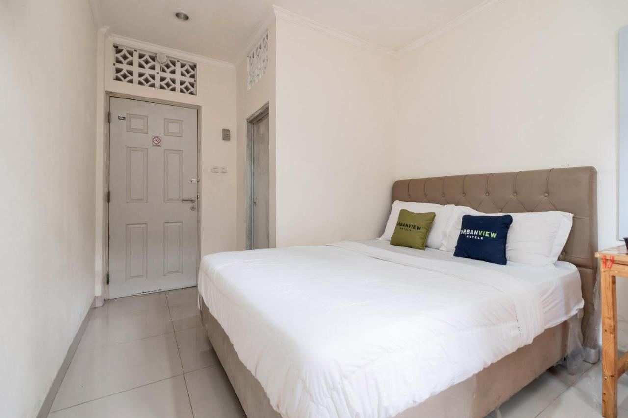 Urbanview Hotel Minongga Pondok Labu By Reddoorz Jakarta Ngoại thất bức ảnh