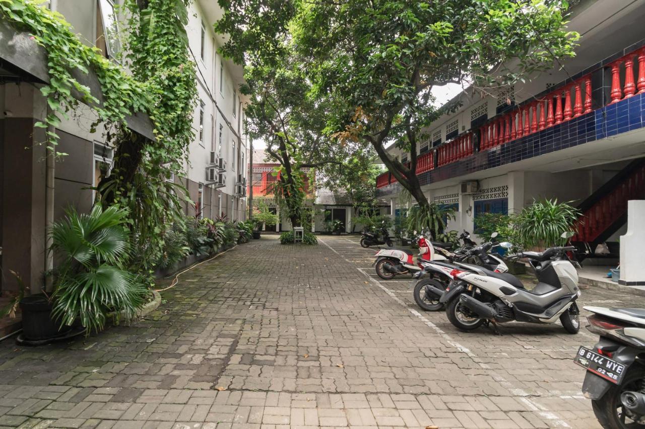 Urbanview Hotel Minongga Pondok Labu By Reddoorz Jakarta Ngoại thất bức ảnh