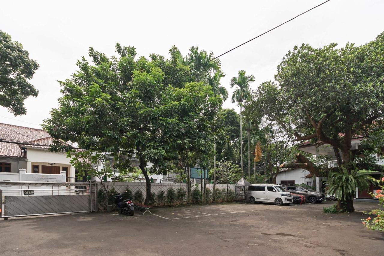 Urbanview Hotel Minongga Pondok Labu By Reddoorz Jakarta Ngoại thất bức ảnh