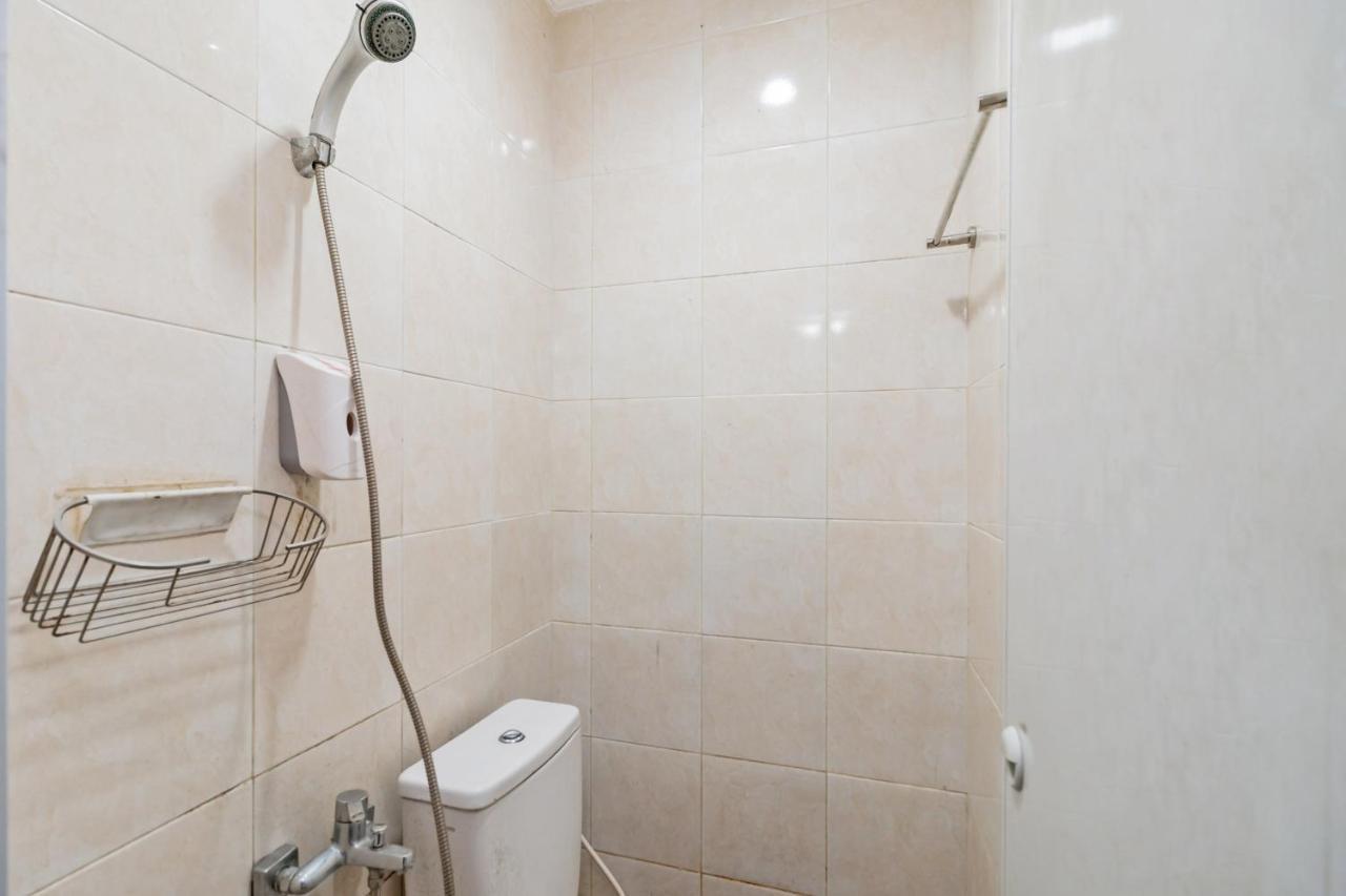 Urbanview Hotel Minongga Pondok Labu By Reddoorz Jakarta Ngoại thất bức ảnh