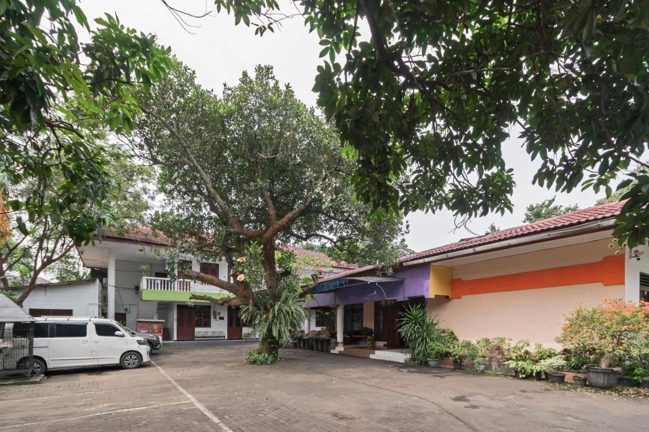 Urbanview Hotel Minongga Pondok Labu By Reddoorz Jakarta Ngoại thất bức ảnh